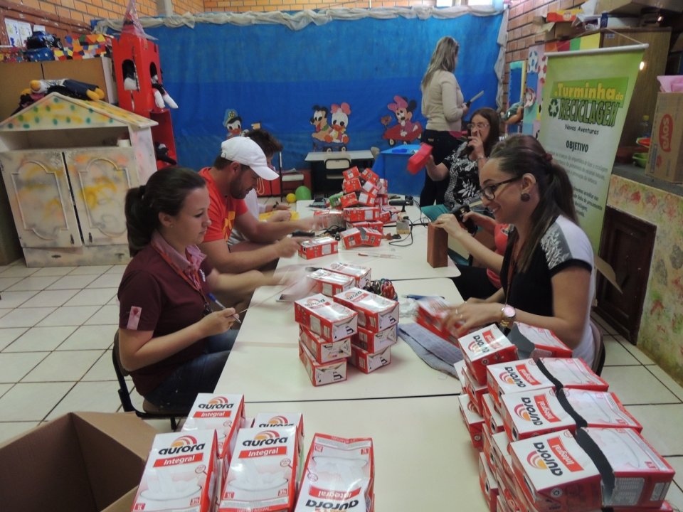 A Turminha da Reciclagem desenvolveu 727 ações em 2015