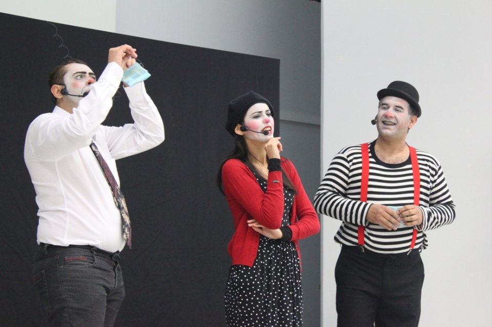 Família é Tudo educou sobre a economia doméstica 6.533 pessoas