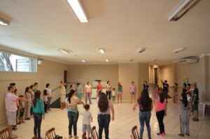 Grupo Vozes do Corpo retorna as aulas de dança