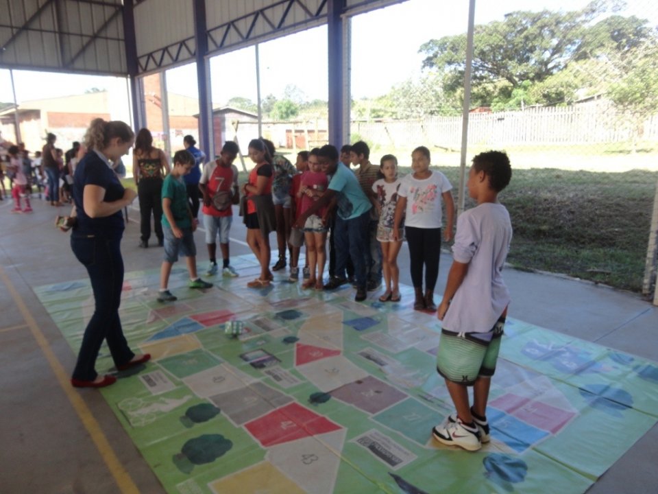 A Turminha da Reciclagem participa de ação contra o mosquito Aedes Aegypti no RS