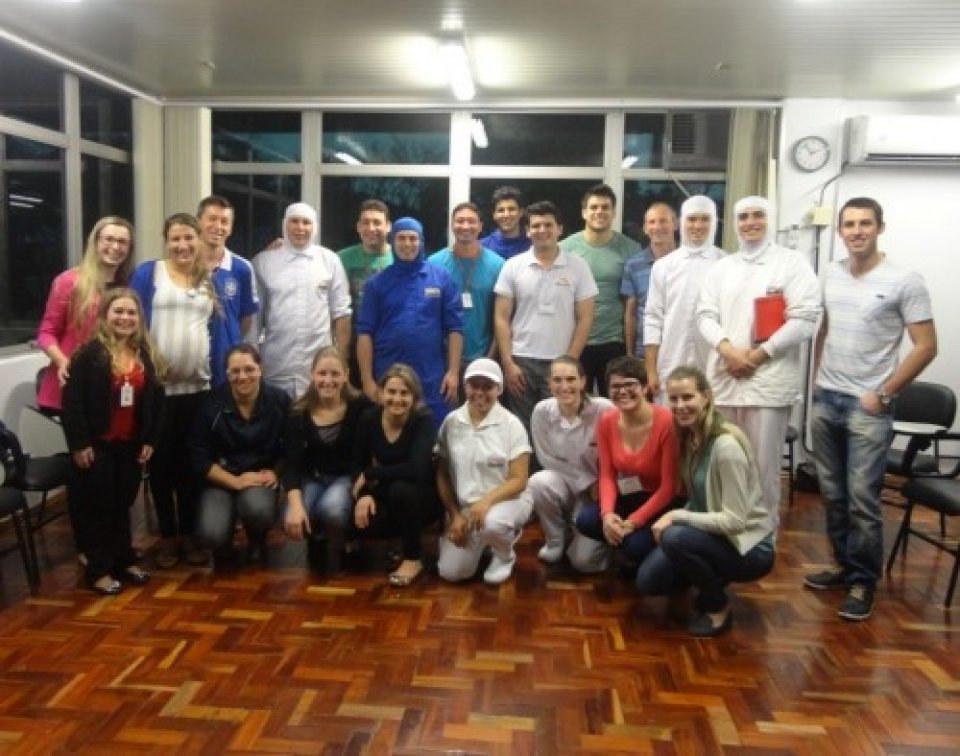 ATITUDE AGORA SENSIBILIZA FUNCIONÁRIOS COM PALESTRA MOTIVACIONAL