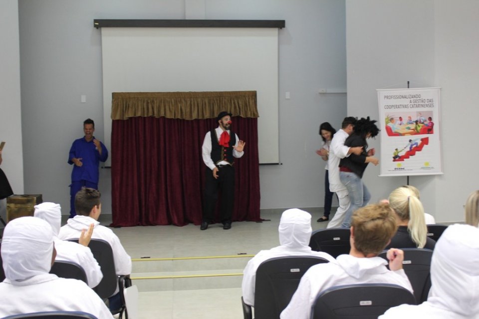 Amigo Energia inicia circuito de palestras para empregados