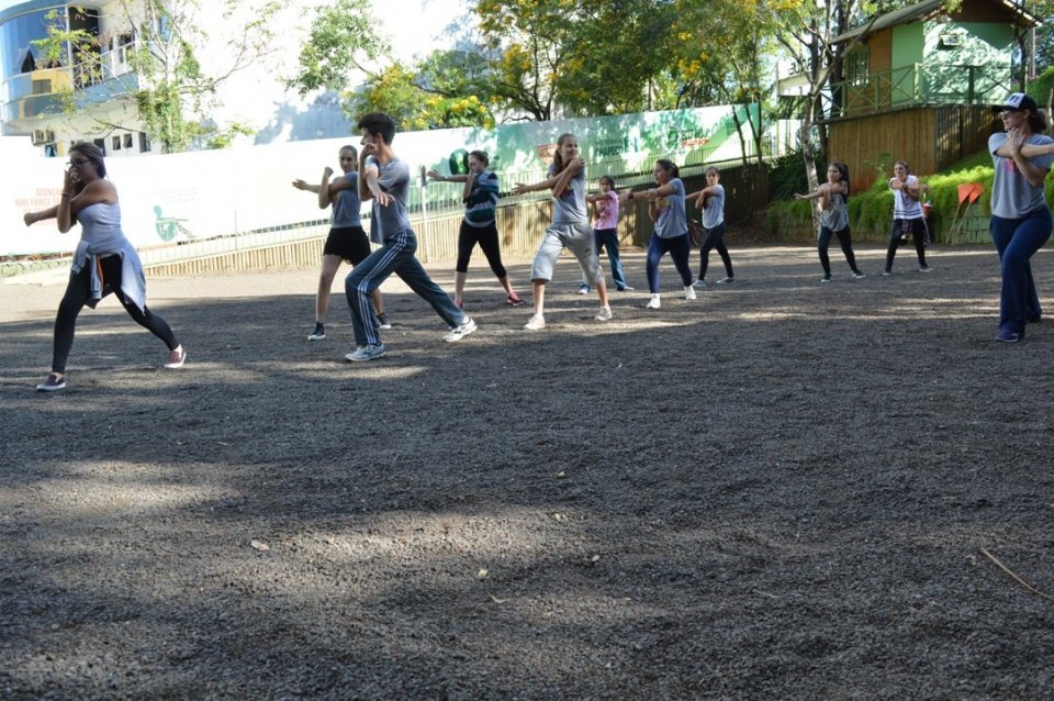 Alunos do Programa Vozes do Corpo realizam atividade diferenciada em ar livre