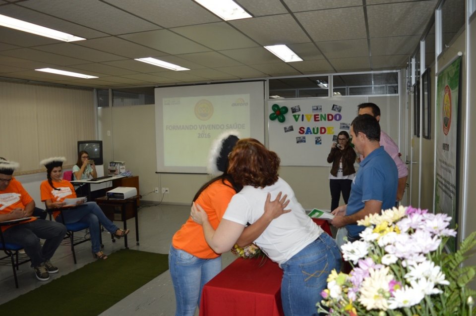 Vivendo Saúde promove formatura de multiplicadores