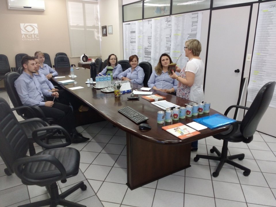 Família é Tudo realiza treinamento para empregados da ACIC-Chapecó-SC