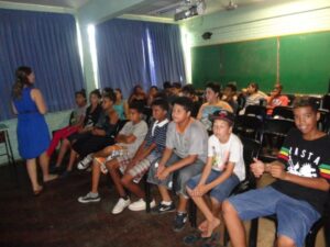 Dicas de como evitar o criadouro de mosquistos com A Turminha da Reciclagem