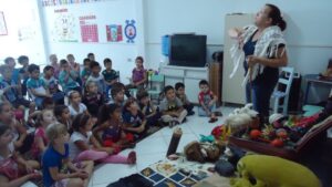 A história é importante alimento da Imaginação.