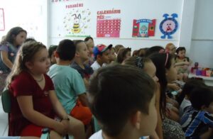 A história é importante alimento da Imaginação.