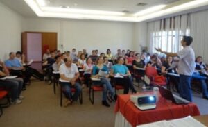 FAMÍLIA É TUDO DESENVOLVEU 45 AÇÕES, COM 2.884 PESSOAS EM 2013...