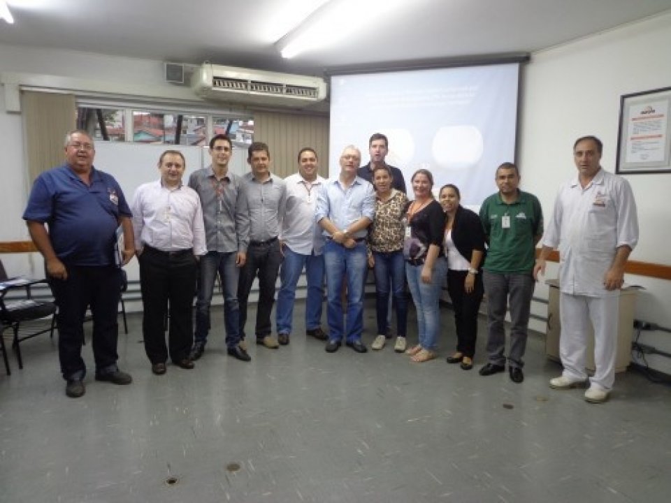 FAMÍLIA É TUDO DESENVOLVEU 45 AÇÕES, COM 2.884 PESSOAS EM 2013...