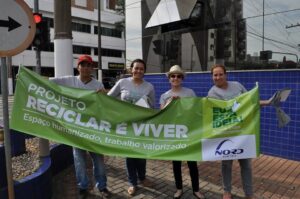 FALB participa do 1° Pedágio Solidário do Projeto Reciclar é Viver em Chapecó-SC