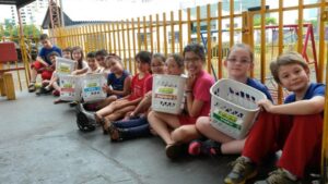 A Turminha da Reciclagem ensina divertindo