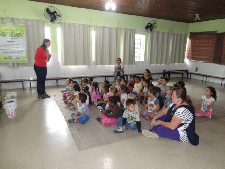A Turminha da Reciclagem realiza atividades em diversas escolas do Rio Grande do Sul