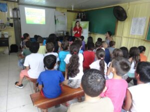 A Turminha da Reciclagem realiza atividades em diversas escolas do Rio Grande do Sul
