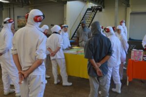 Empregados recebem momentos de descontração e conhecimento com A Turminha da Reciclagem