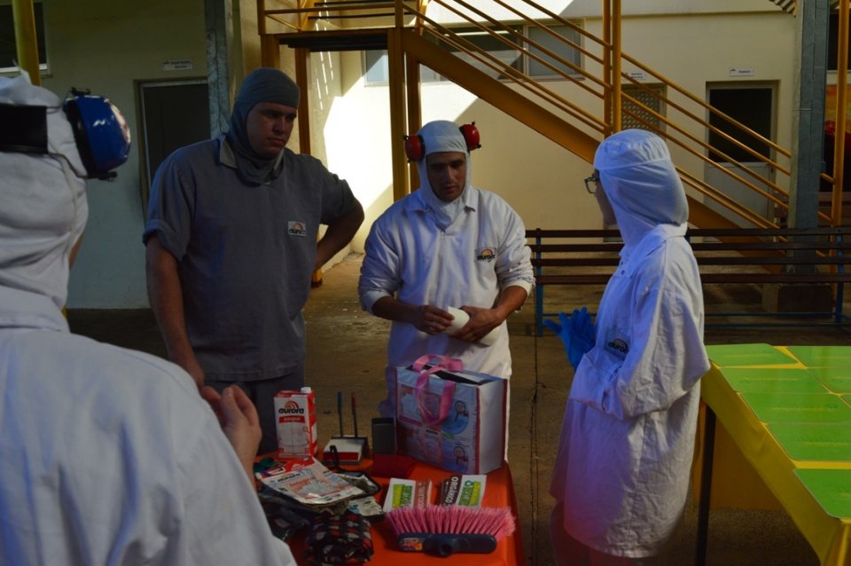 Empregados recebem momentos de descontração e conhecimento com A Turminha da Reciclagem