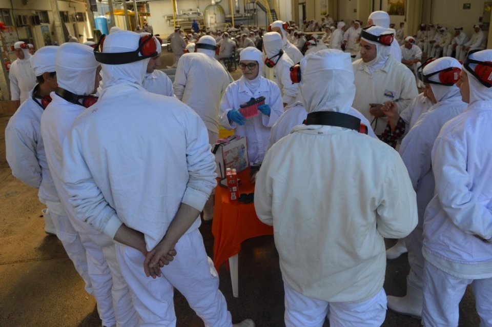 Empregados recebem momentos de descontração e conhecimento com A Turminha da Reciclagem