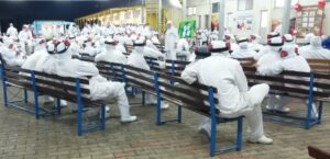 Roda de Leitura leva empregados ao mundo da imaginação com suas histórias