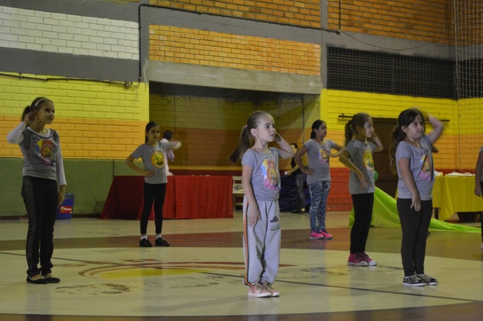 Encontro com familiares e alunos do programa Vozes do Corpo em Comemoração ao Dia da Dança