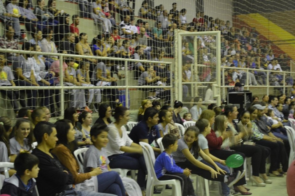 Encontro com familiares e alunos do programa Vozes do Corpo em Comemoração ao Dia da Dança