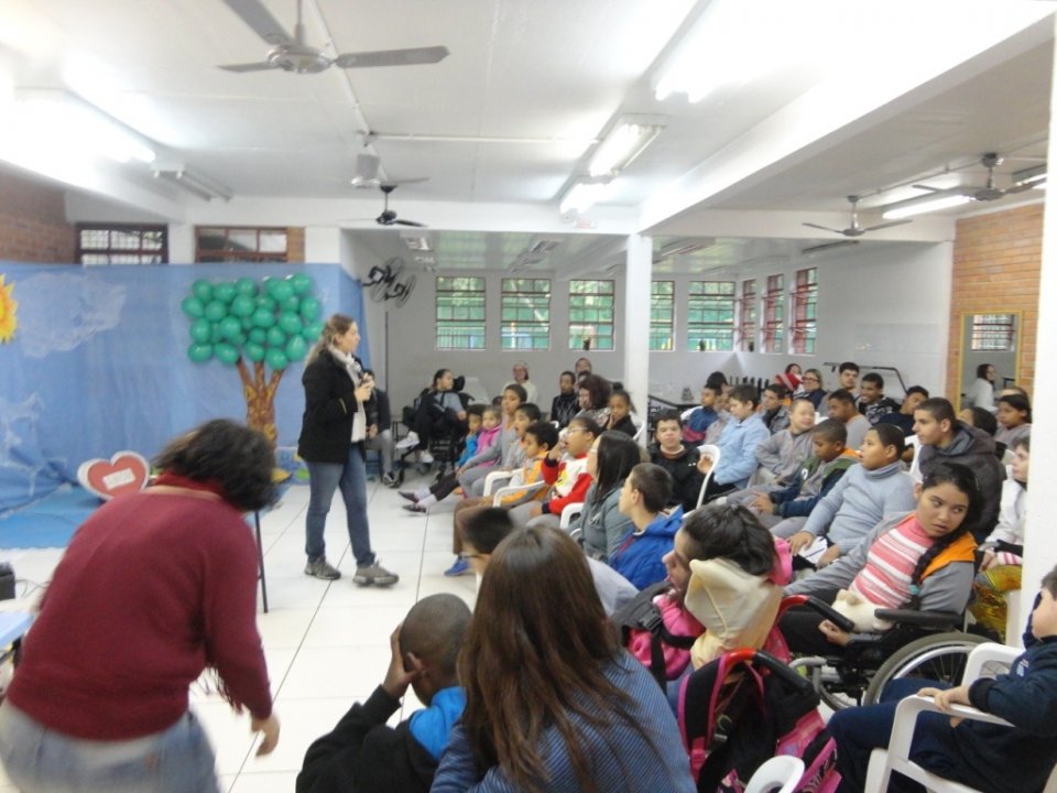 Finalizando as atividades de abril com A Turminha da Reciclagem no RS