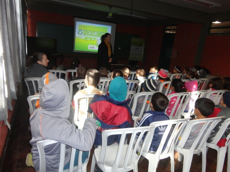 Finalizando as atividades de abril com A Turminha da Reciclagem no RS