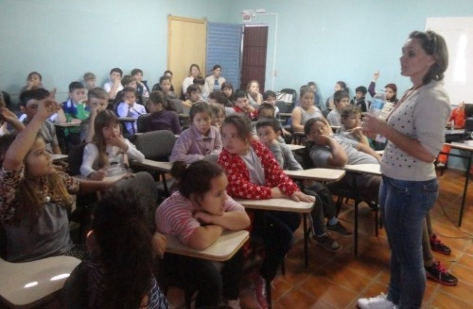 ALUNOS EMPOLGADOS COMO SEMPRE COM A TURMINHA DA RECICLAGEM