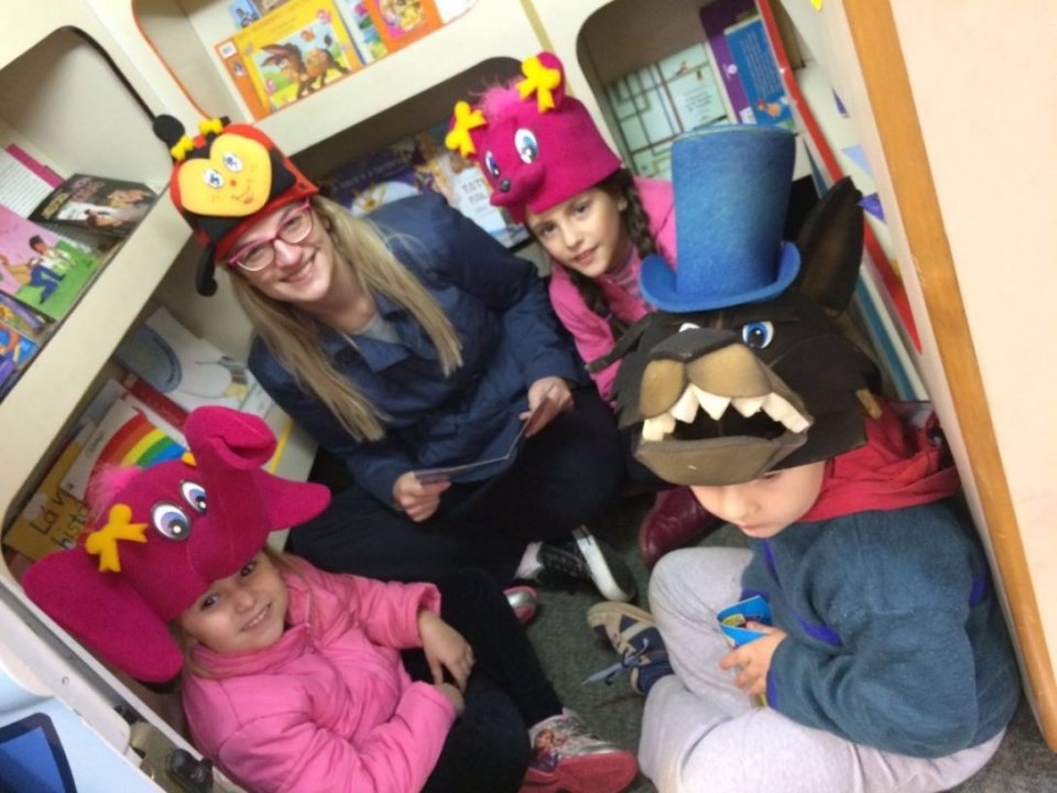 Programas da Falb promovem momentos de descontração em supermercado