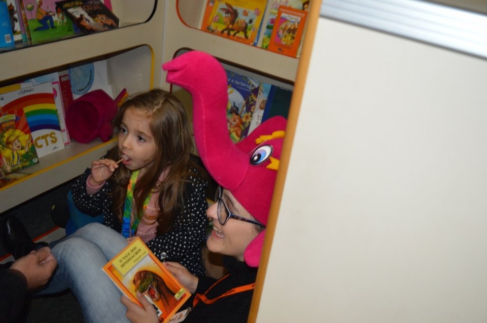 Programas da Falb promovem momentos de descontração em supermercado