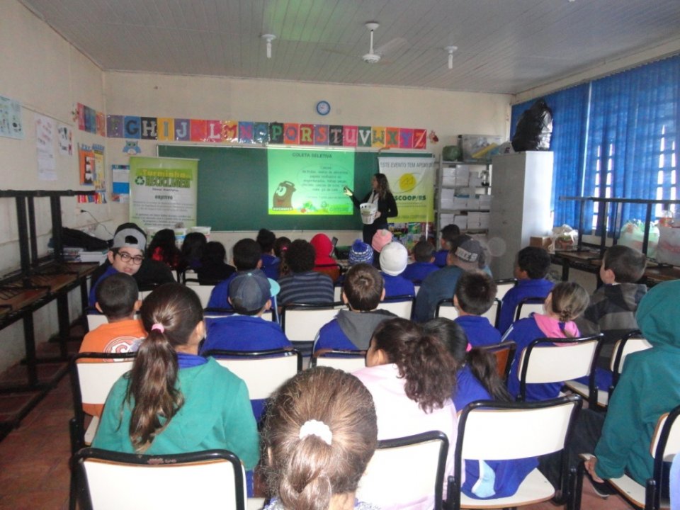 A Turminha da Reciclagem inicia atividades de maio no RS