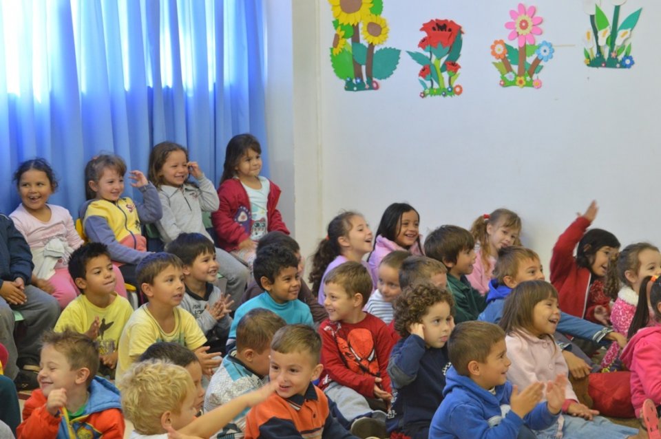 Roda de Leitura leva as crianças dos CEIM de Chapecó-SC ao mundo da imaginação