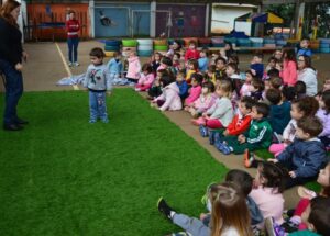 Roda de Leitura leva as crianças dos CEIM de Chapecó-SC ao mundo da imaginação