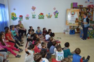 Roda de Leitura leva as crianças dos CEIM de Chapecó-SC ao mundo da imaginação