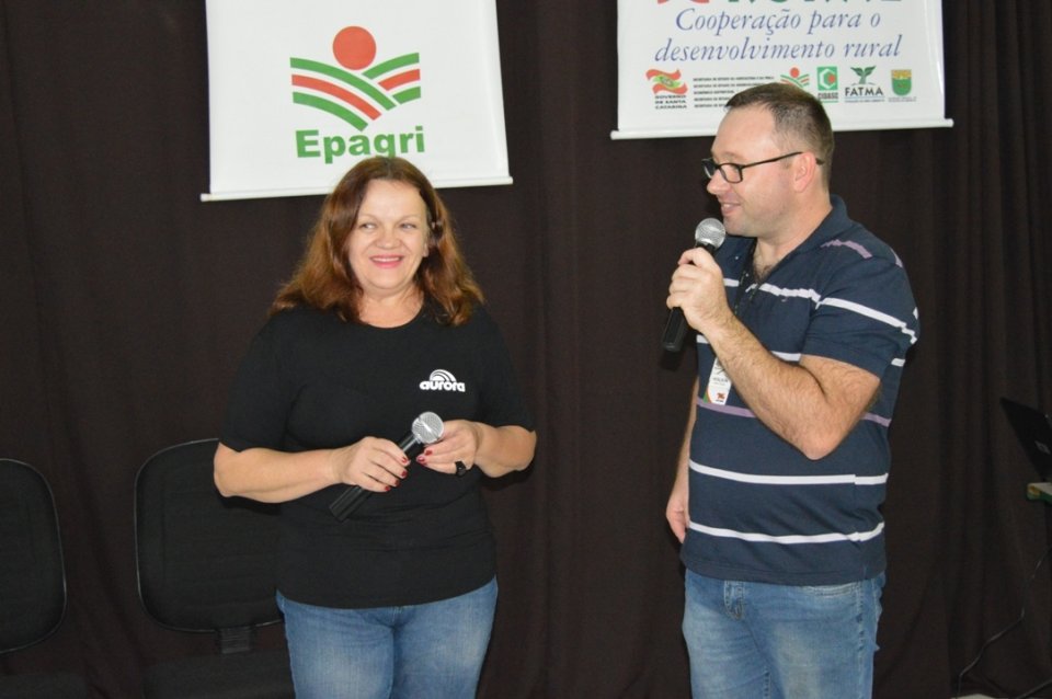 Roda de leitura leva a contação de histórias aos municípios do oeste