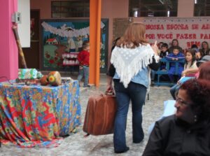 Roda de leitura leva a contação de histórias aos municípios do oeste