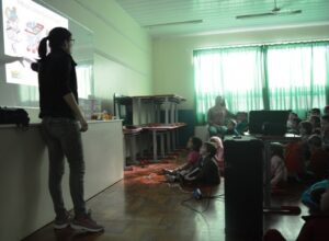 A Turminha da Reciclagem incentiva a assumir compromissos com o meio ambiente