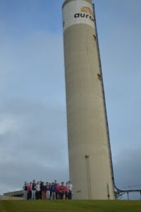 A Turminha da Reciclagem realiza atividade com alunos do Vozes do Corpo