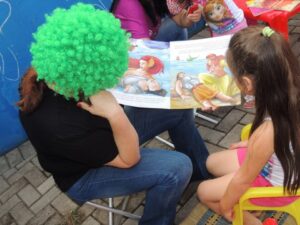 Programas da FALB participam de comemorações do dia da Família na escola