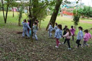Vozes do Corpo realiza caminhada com A Turminha da Reciclagem
