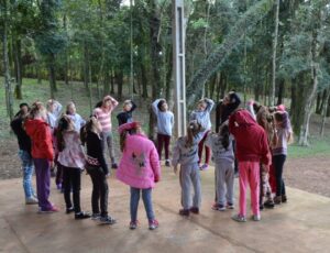 Vozes do Corpo realiza caminhada com A Turminha da Reciclagem