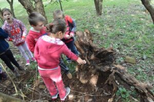 Vozes do Corpo realiza caminhada com A Turminha da Reciclagem