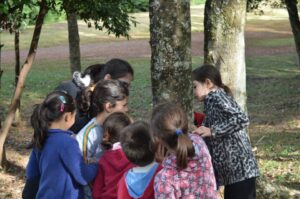 Vozes do Corpo realiza caminhada com A Turminha da Reciclagem