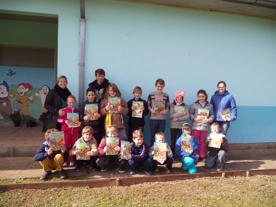 A Turminha da Reciclagem -RS atende alunos da educação infantil e Graduação