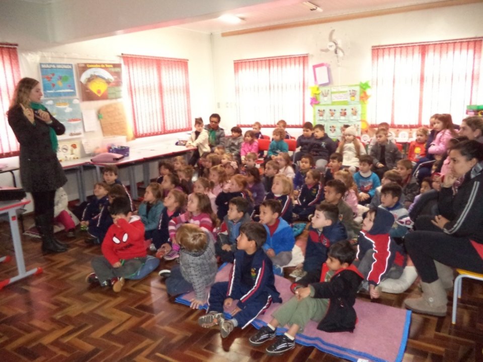 A Turminha da Reciclagem -RS atende alunos da educação infantil e Graduação
