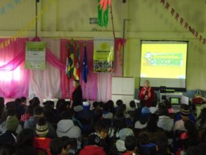 A Turminha da Reciclagem -RS atende alunos da educação infantil e Graduação