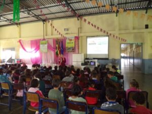 A Turminha da Reciclagem -RS atende alunos da educação infantil e Graduação