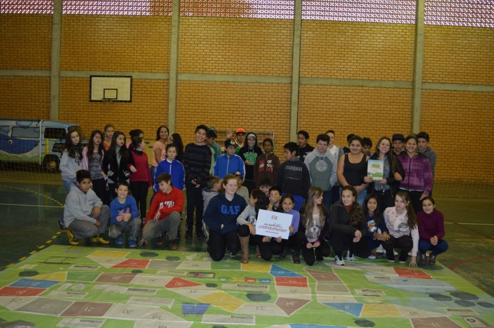 A Turminha da Reciclagem visita várias escolas no final de maio