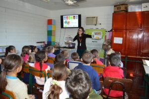 A Turminha da Reciclagem visita várias escolas no final de maio