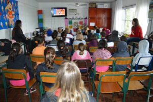 A Turminha da Reciclagem visita várias escolas no final de maio