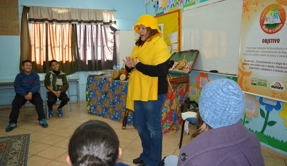 Roda de Leitura visita escolas em maio